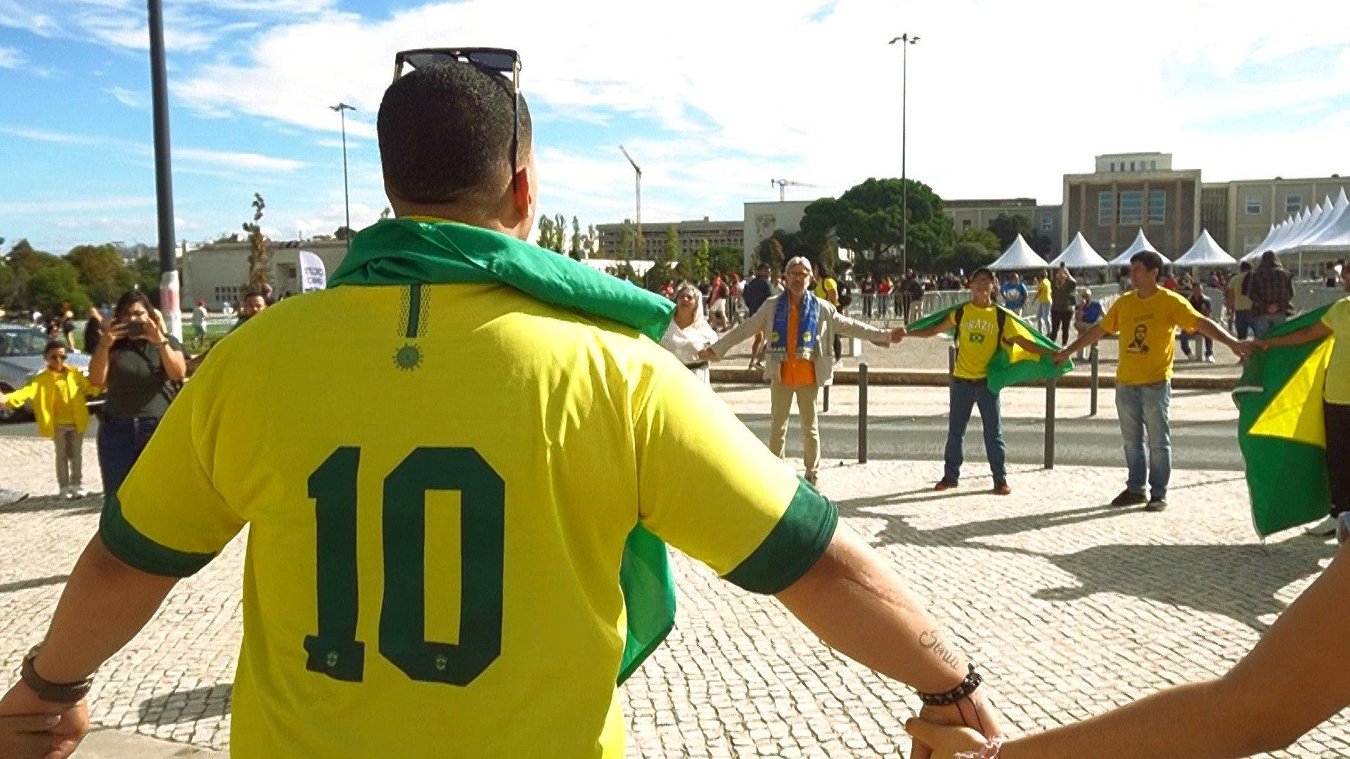 Dentro, fora do Brasil