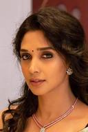 Nyla Usha